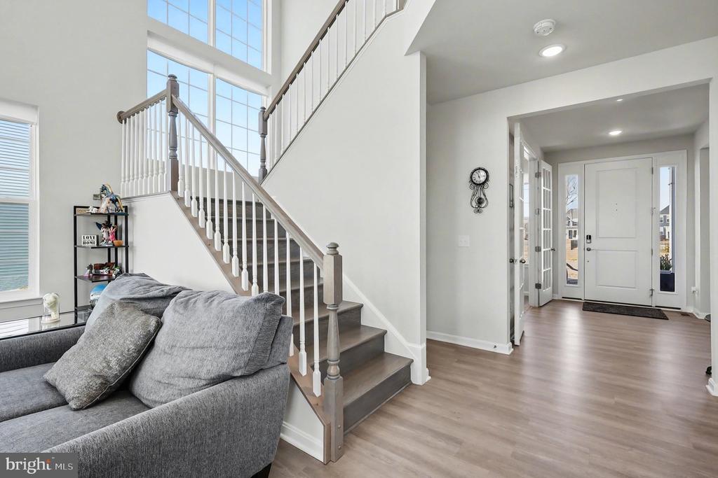 1728 LEGACY LANE