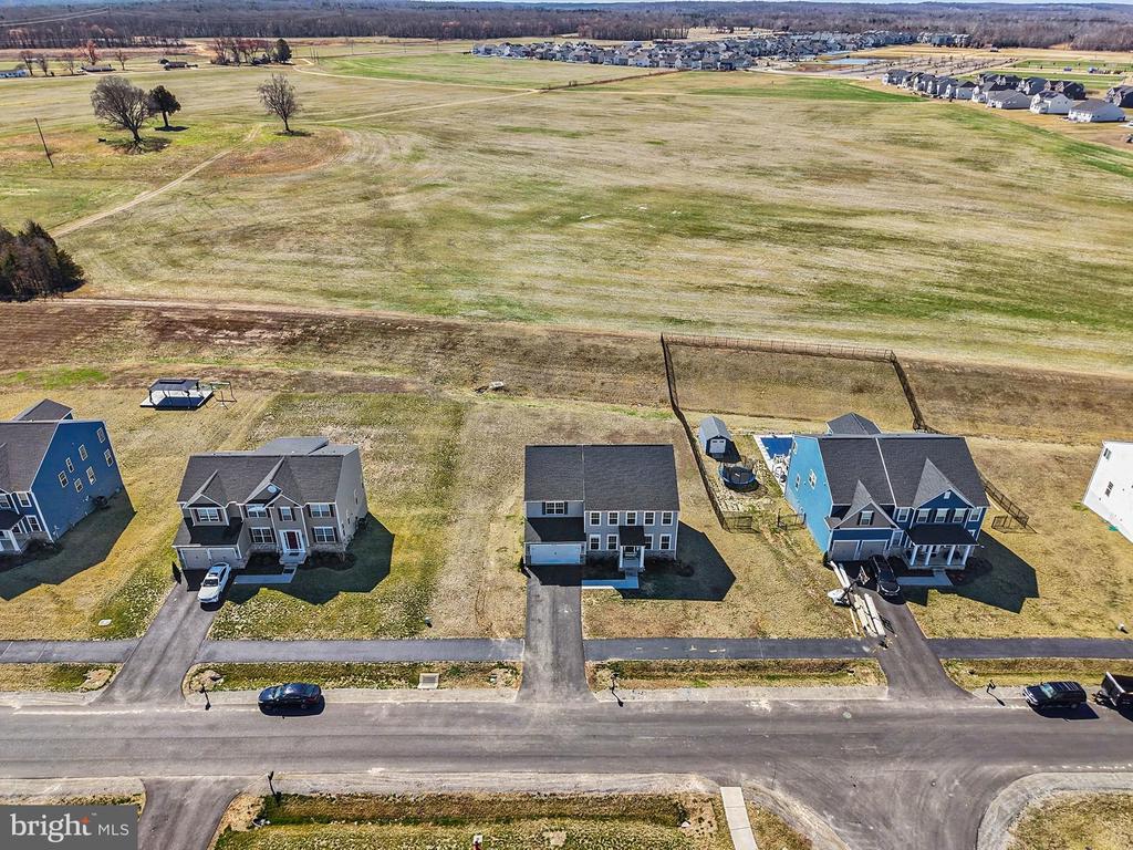 1728 LEGACY LANE