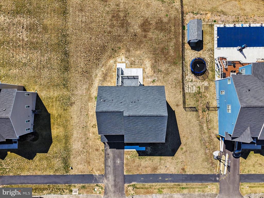 1728 LEGACY LANE
