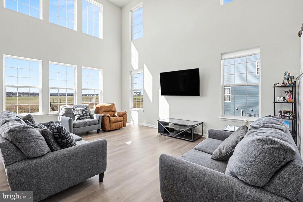 1728 LEGACY LANE