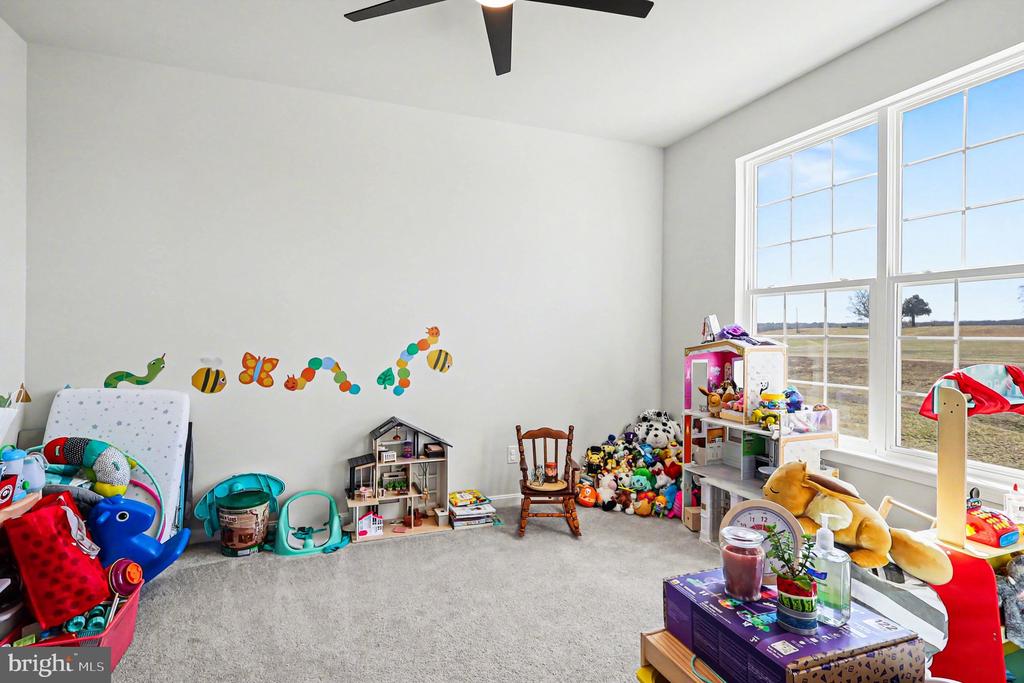 1728 LEGACY LANE