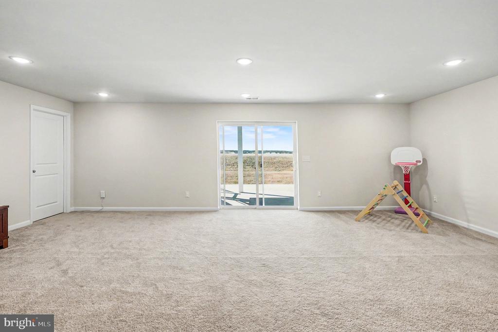 1728 LEGACY LANE