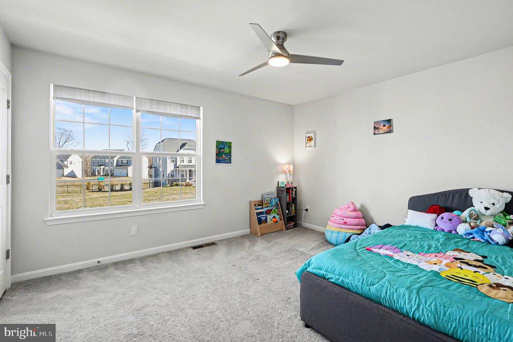 1728 LEGACY LANE