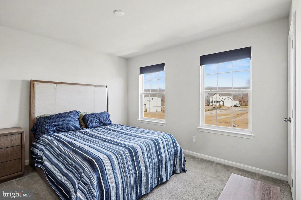 1728 LEGACY LANE