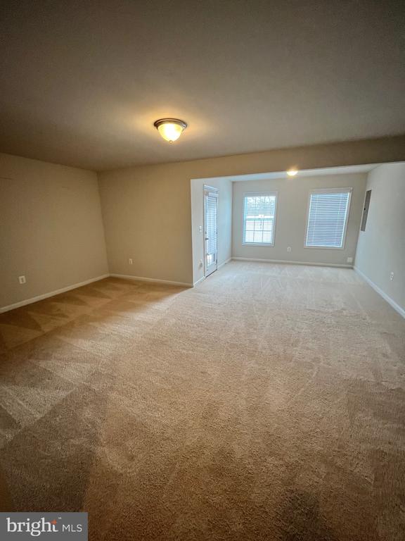 12115 BOWLING FARM COURT