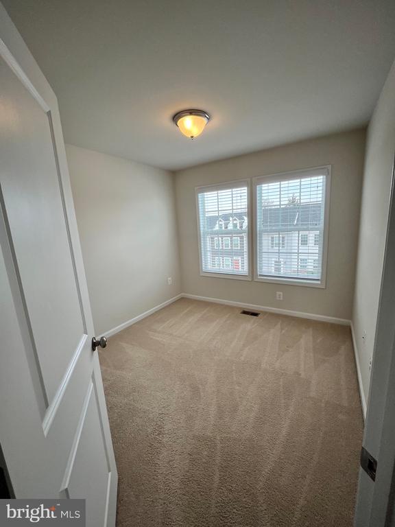 12115 BOWLING FARM COURT