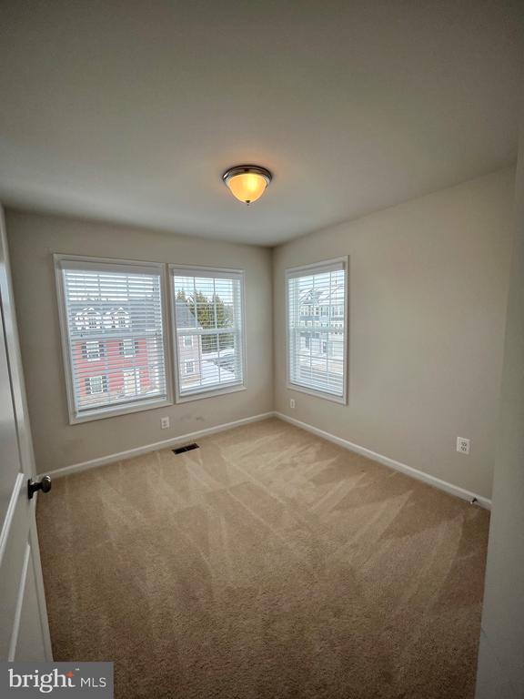 12115 BOWLING FARM COURT