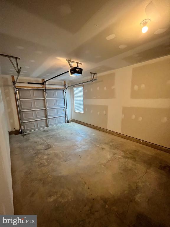 12115 BOWLING FARM COURT