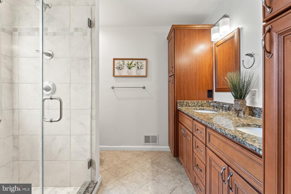 10111 OAT LANDS PLACE
