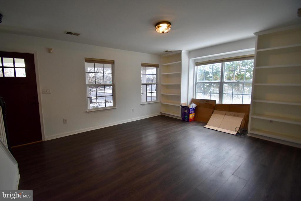 9911 BLADE COURT