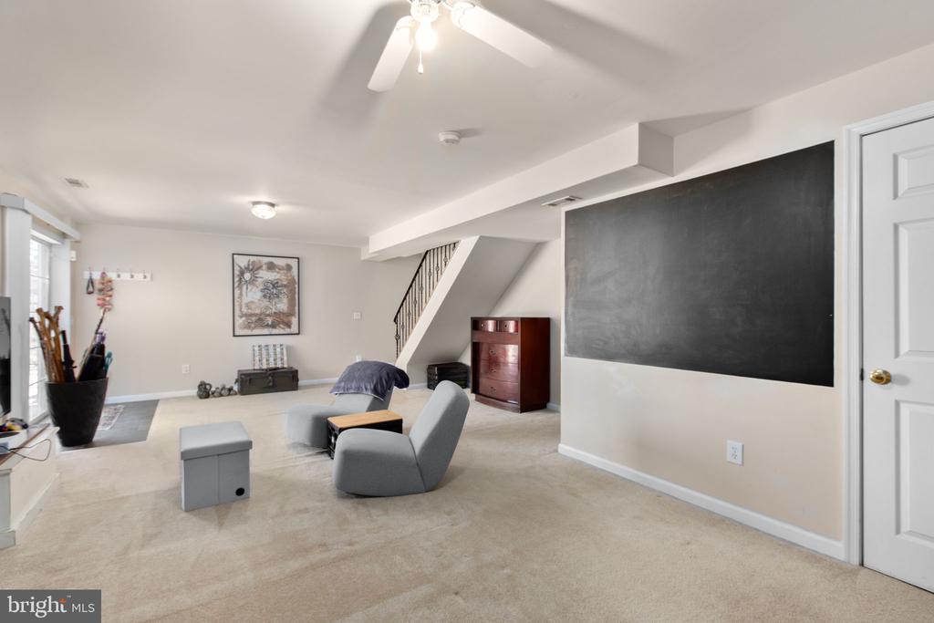 5825 MORRIS ROAD