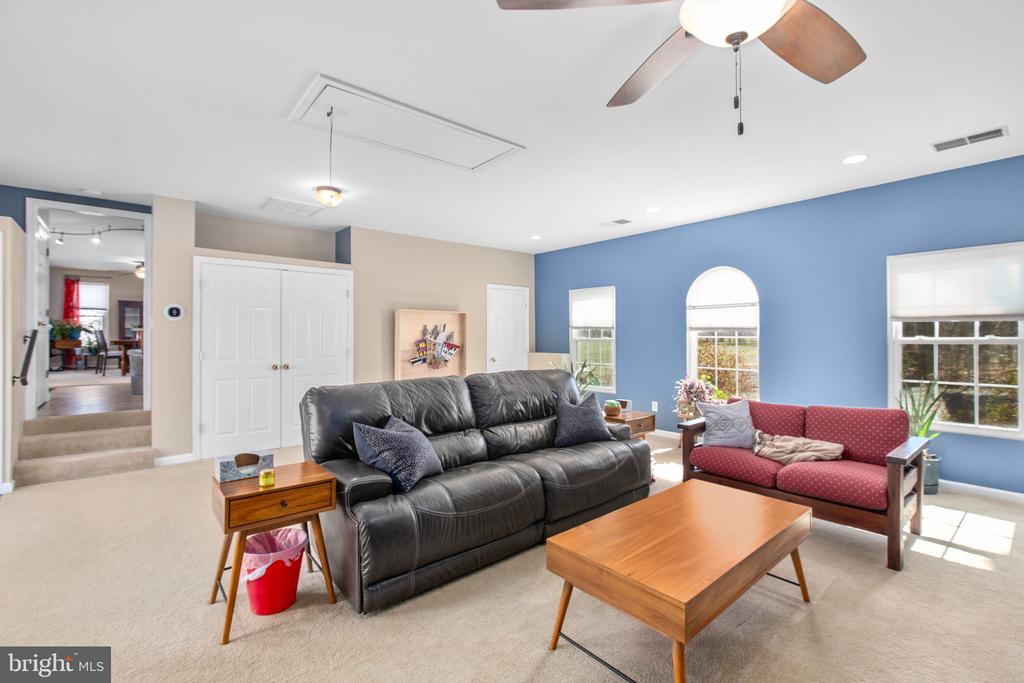 5825 MORRIS ROAD