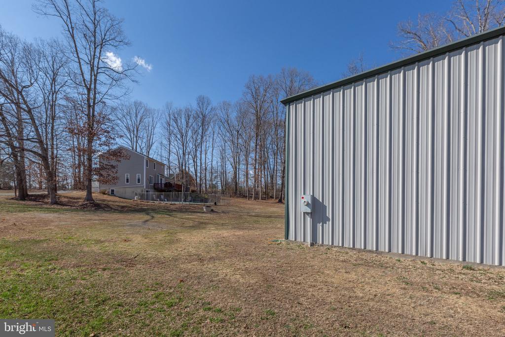 5825 MORRIS ROAD