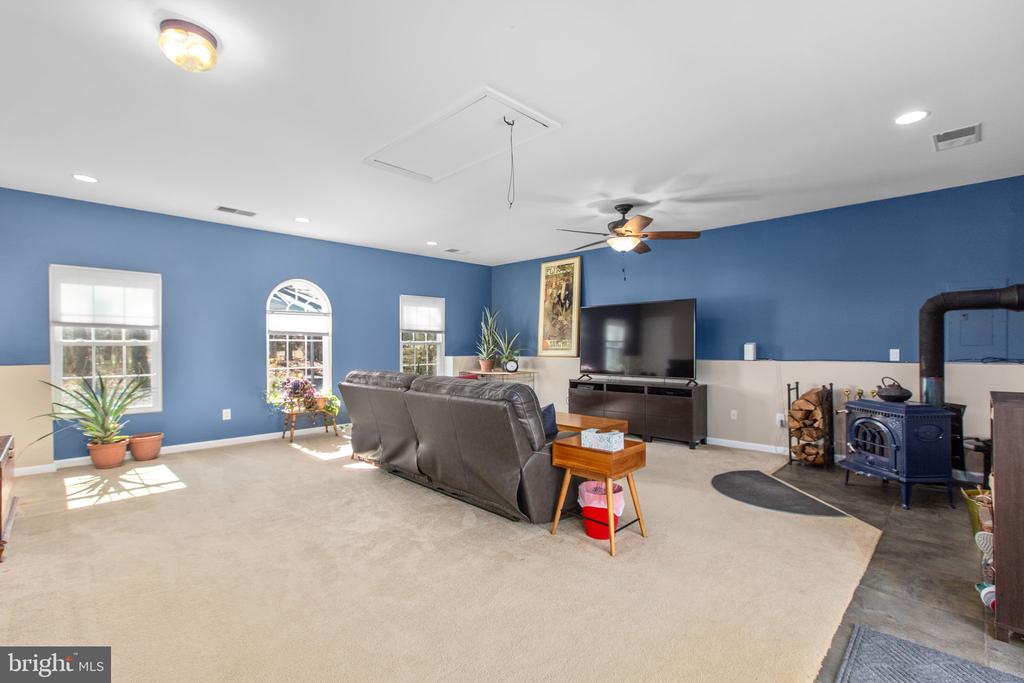 5825 MORRIS ROAD
