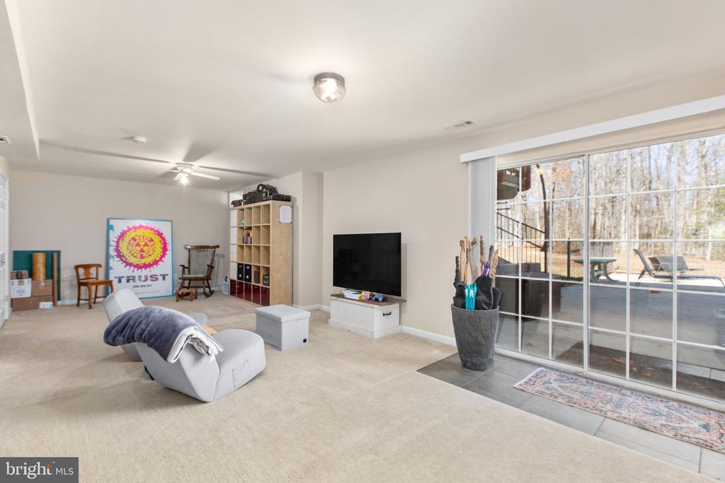 5825 MORRIS ROAD