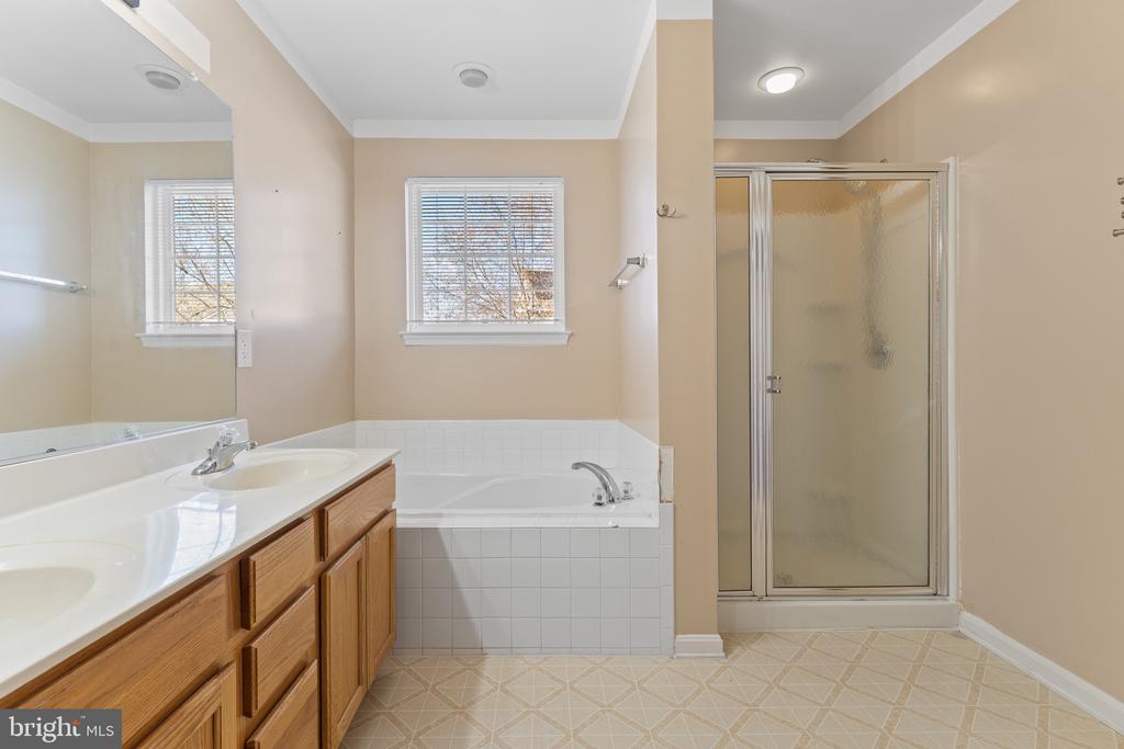 7008 WYTHEVILLE CIRCLE