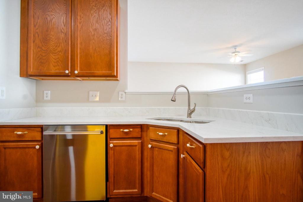 6507 HOLLY RIDGE