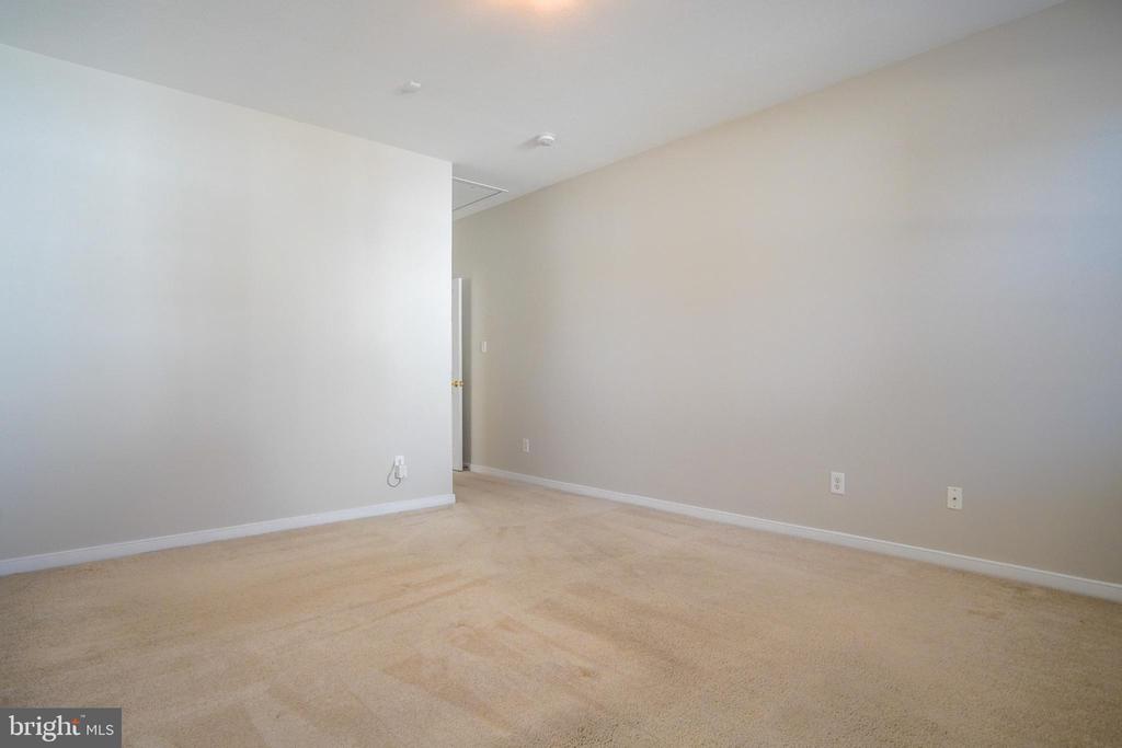 6507 HOLLY RIDGE