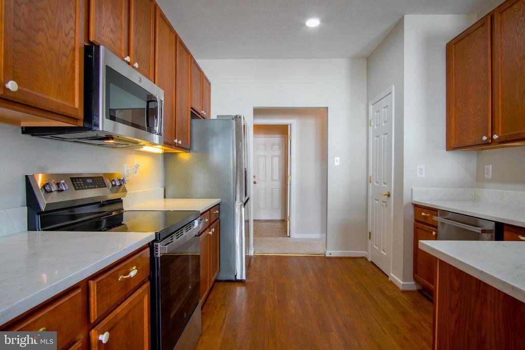 6507 HOLLY RIDGE