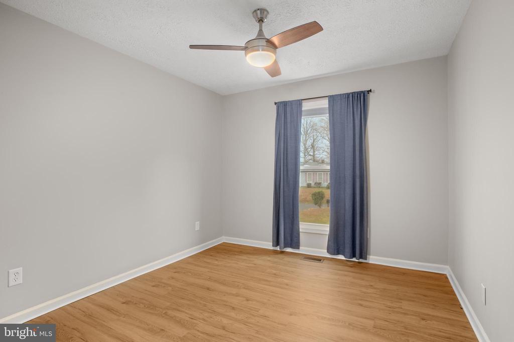 4 JONQUIL COURT