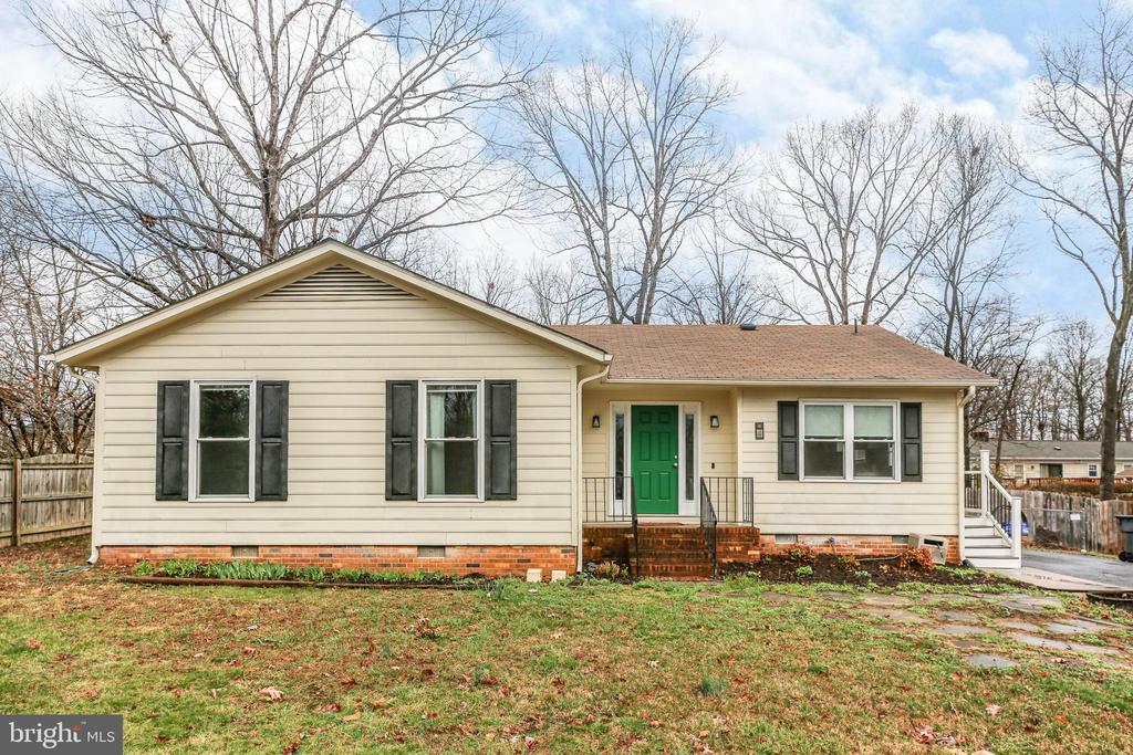 4 JONQUIL COURT