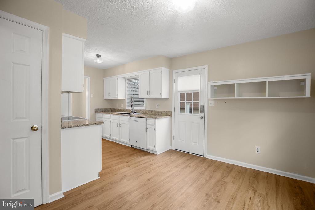 4 JONQUIL COURT