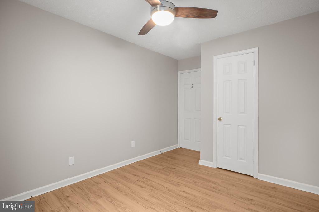 4 JONQUIL COURT