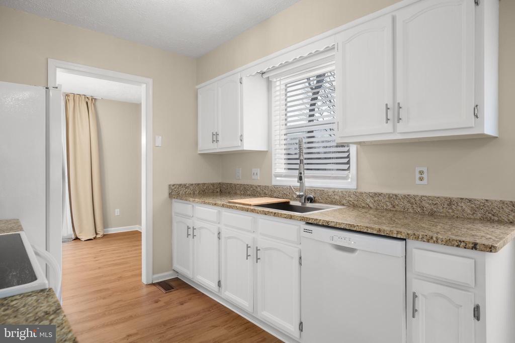 4 JONQUIL COURT