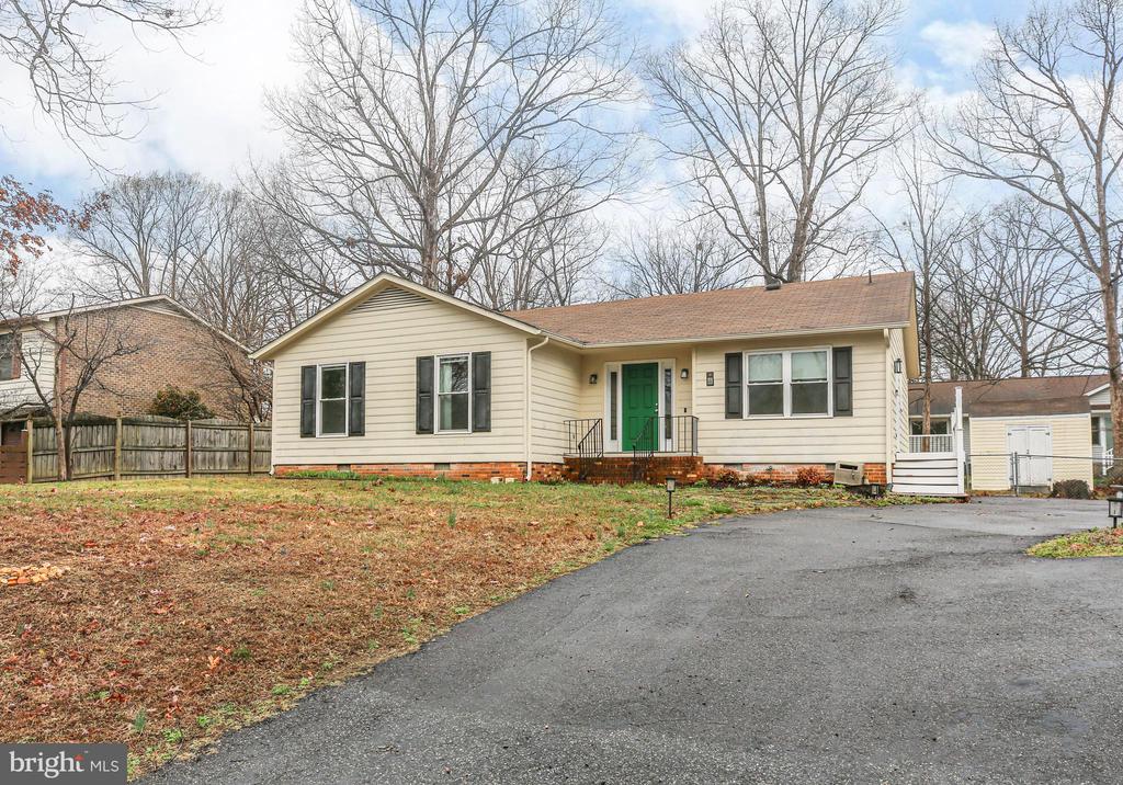 4 JONQUIL COURT