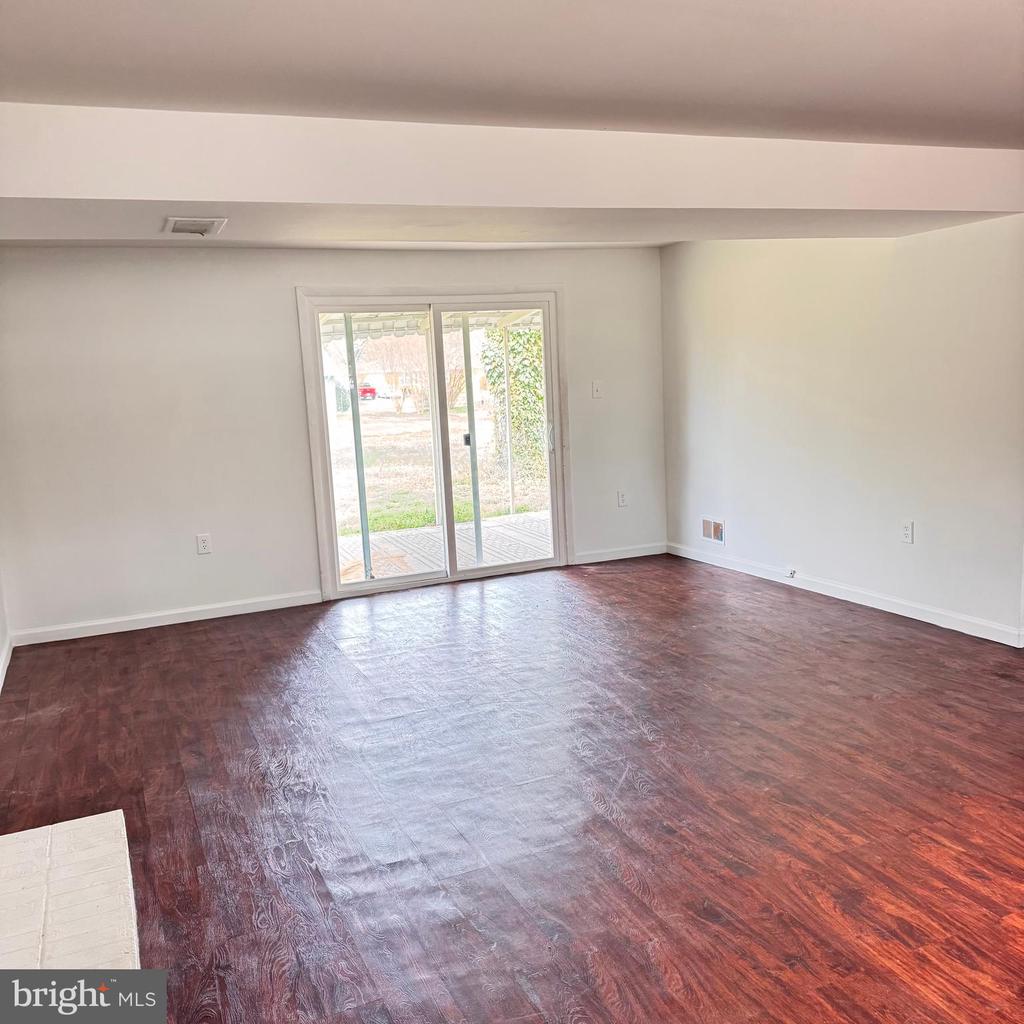 820 BARKLEY DRIVE