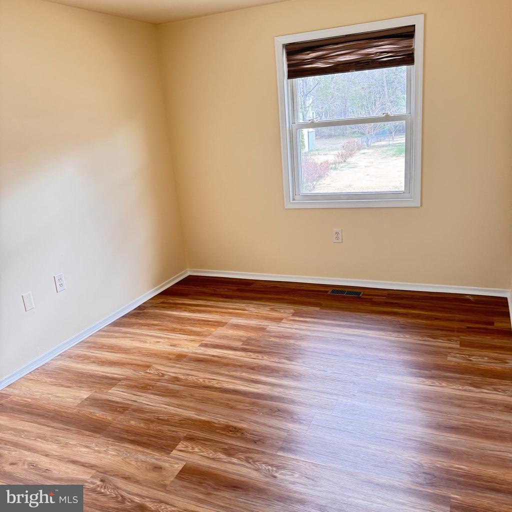 820 BARKLEY DRIVE