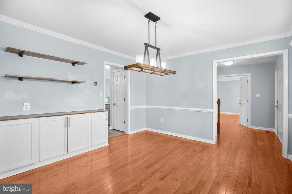 6203 N DANFORD STREET