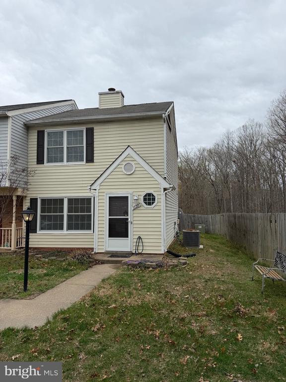 11207 KENSINGTON PLACE