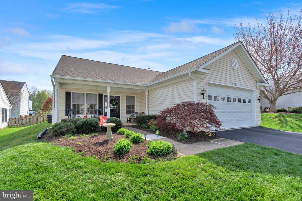 6809 WINTHROP COURT