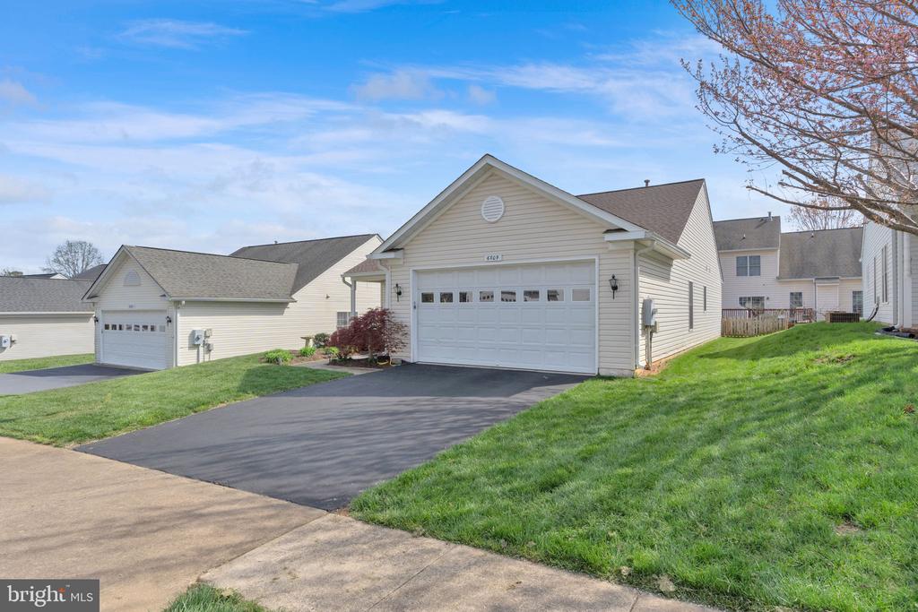 6809 WINTHROP COURT