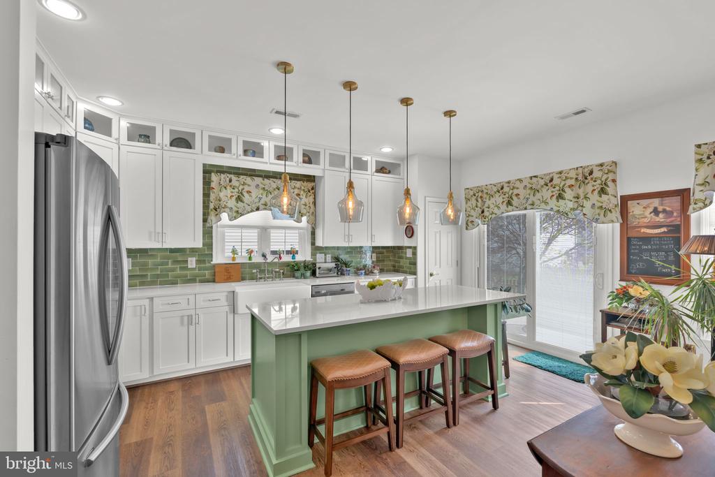 6809 WINTHROP COURT