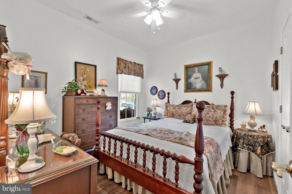 6809 WINTHROP COURT