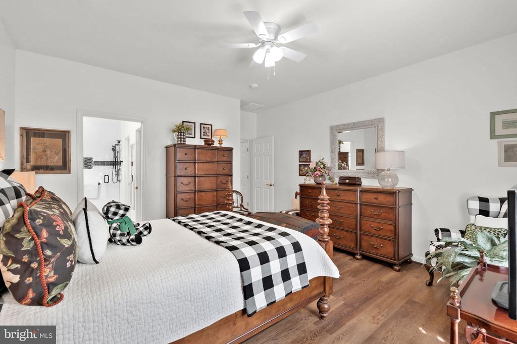 6809 WINTHROP COURT