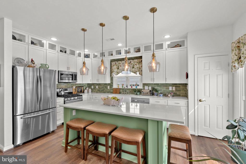 6809 WINTHROP COURT