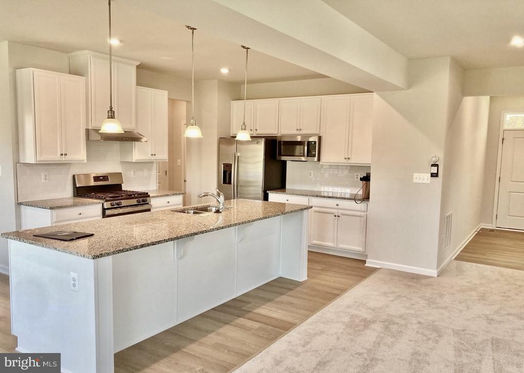 5303 IVY HILL DRIVE