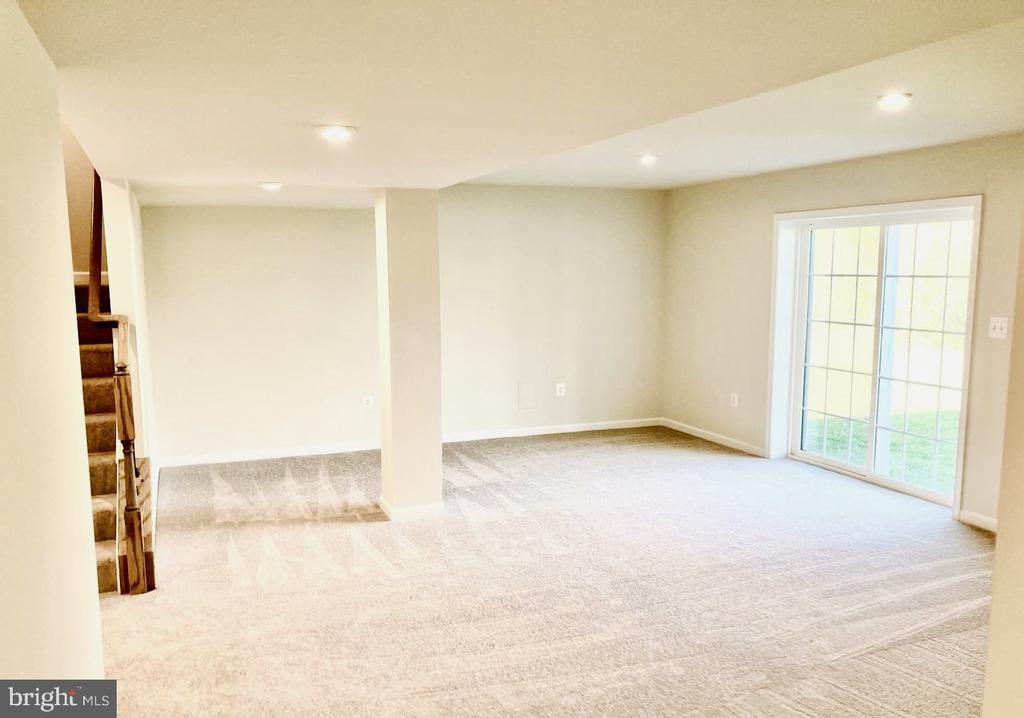 5303 IVY HILL DRIVE