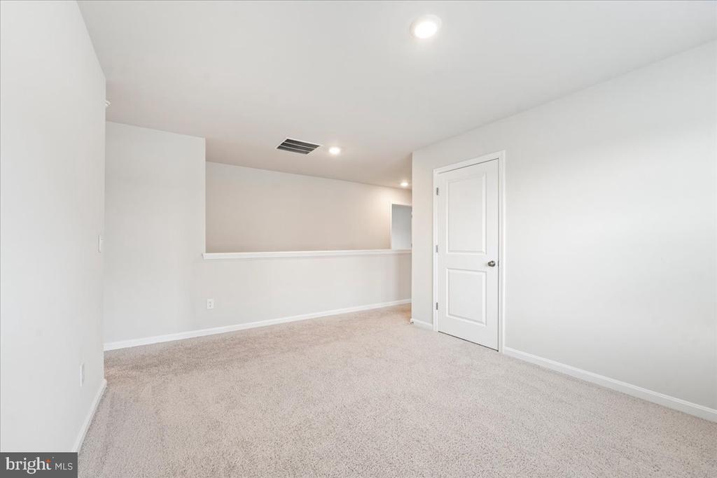 7404 JAKE COURT