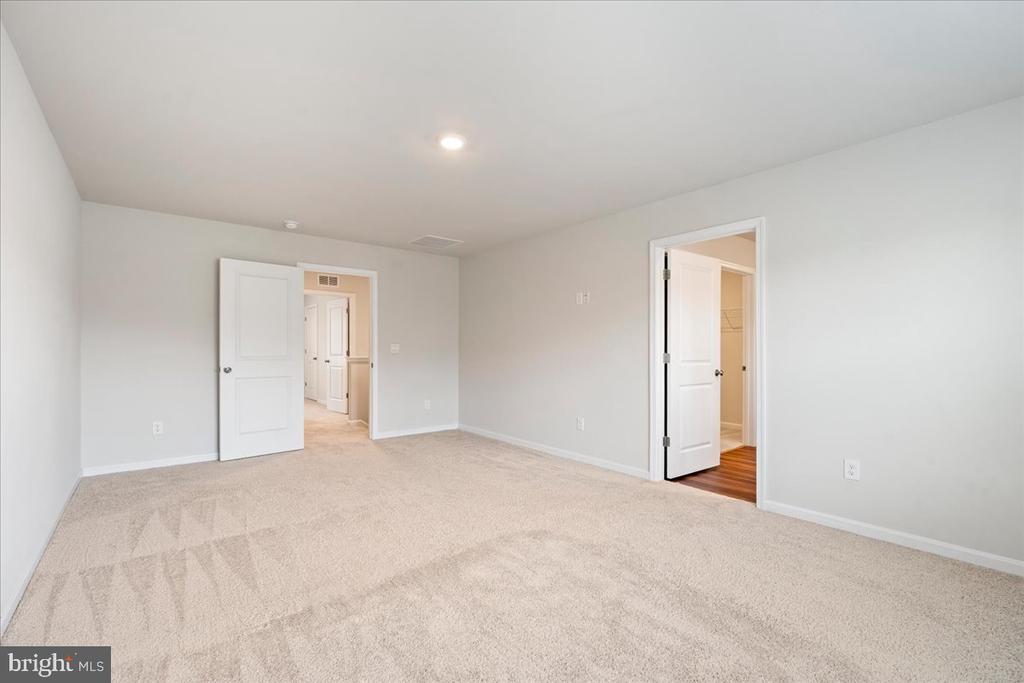 7404 JAKE COURT