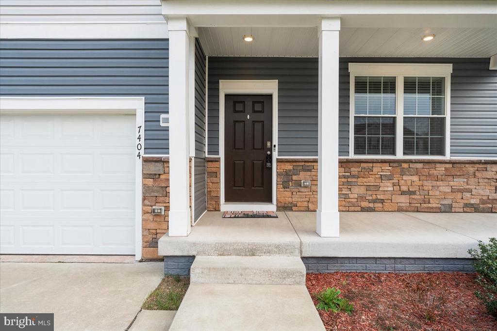 7404 JAKE COURT