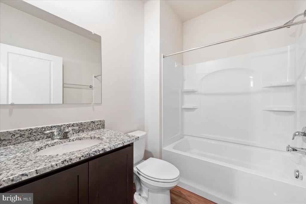 7404 JAKE COURT