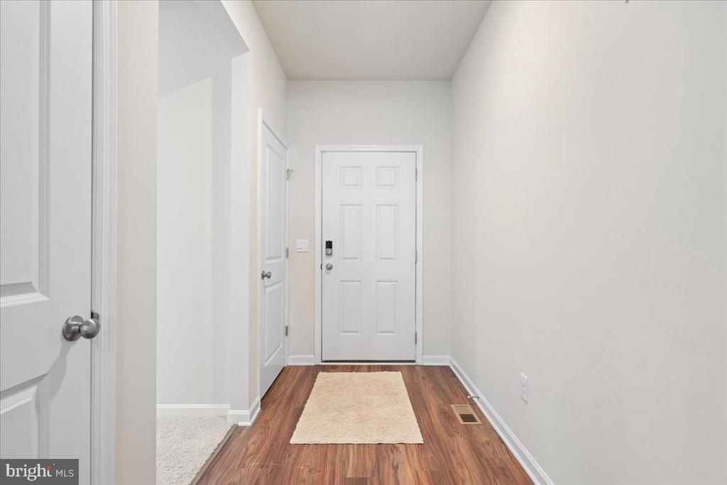 7404 JAKE COURT