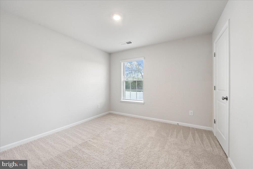 7404 JAKE COURT