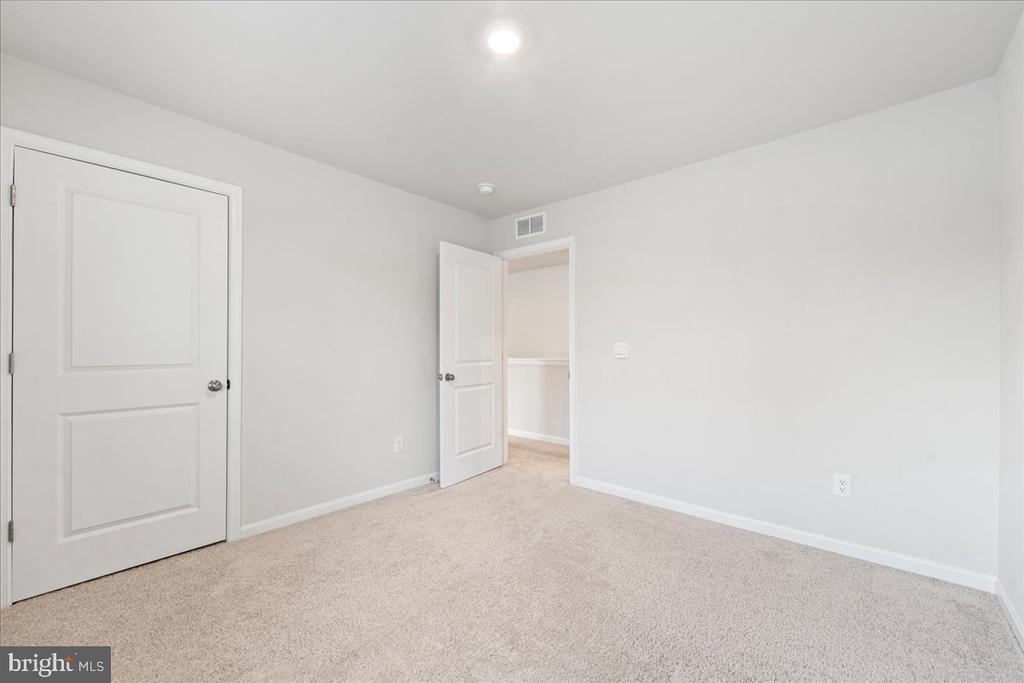 7404 JAKE COURT