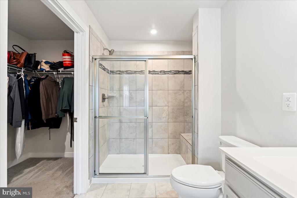 7609 LOUGHTON LANE