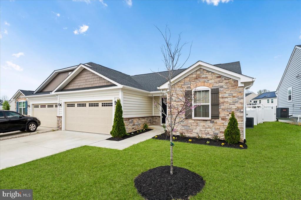7609 LOUGHTON LANE